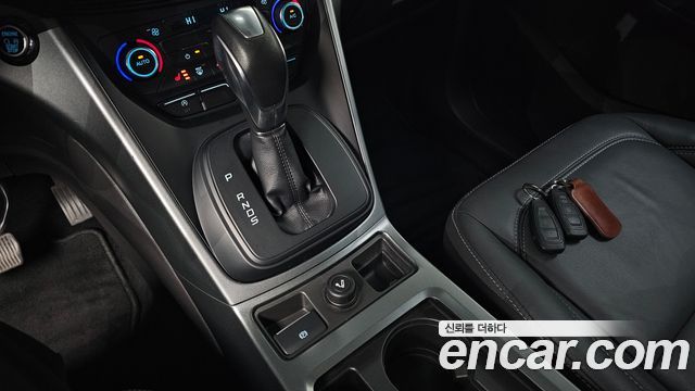 Ford Kuga 2017 — photo 12