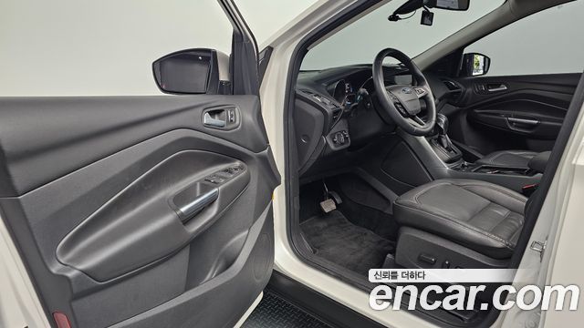 Ford Kuga 2017 — photo 13