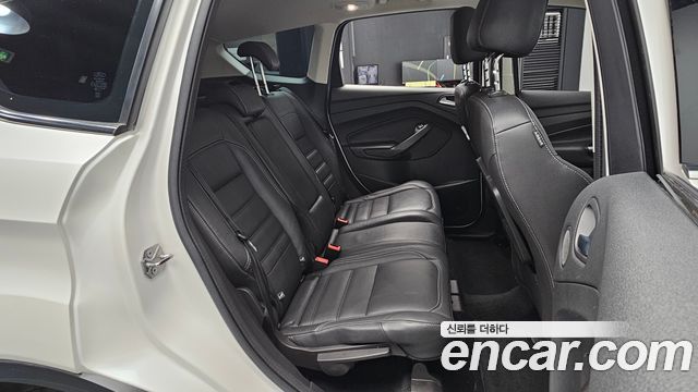 Ford Kuga 2017 — photo 17
