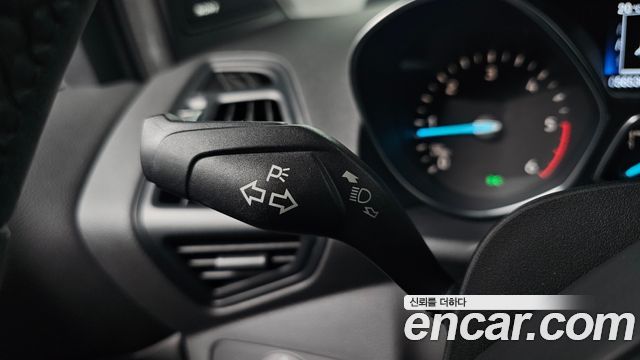 Ford Kuga 2017 — photo 25