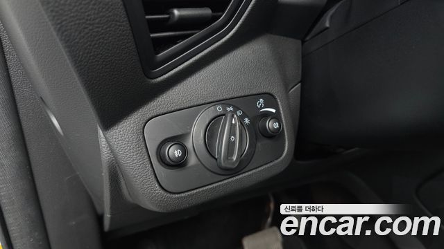 Ford Kuga 2017 — photo 27