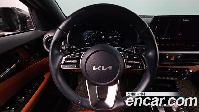 Kia K3 2022 — photo 11
