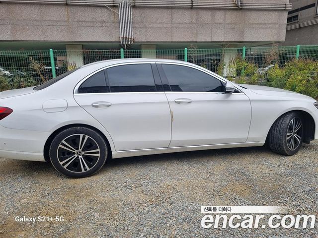 Mercedes-Benz E-Class 2020 — photo 5