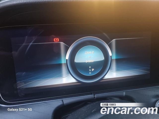 Mercedes-Benz E-Class 2020 — photo 6