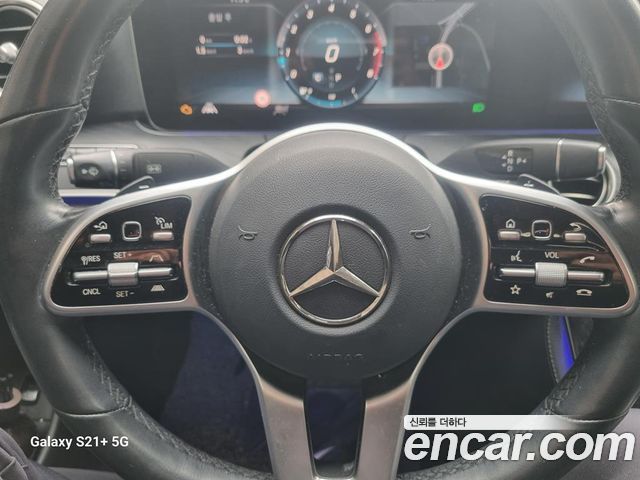 Mercedes-Benz E-Class 2020 — photo 17