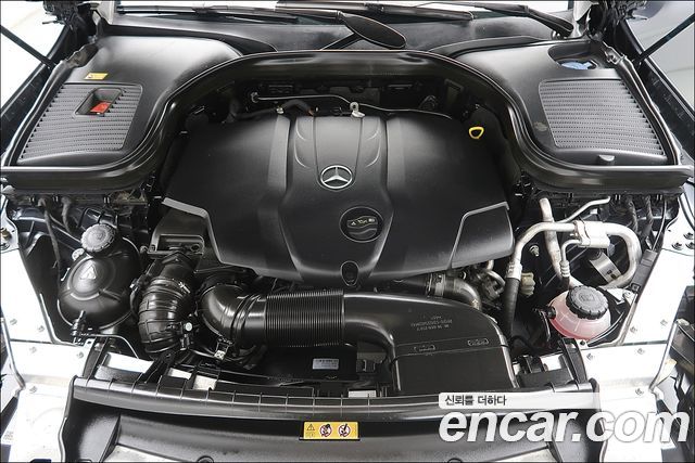 Mercedes-Benz GLC-Class 2016 — photo 6