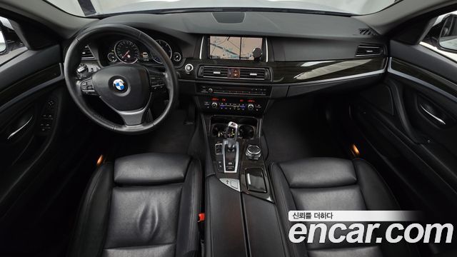 BMW 5-Series 2016 — photo 7