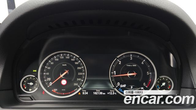 BMW 5-Series 2016 — photo 8