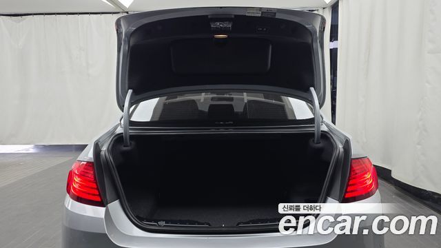 BMW 5-Series 2016 — photo 20