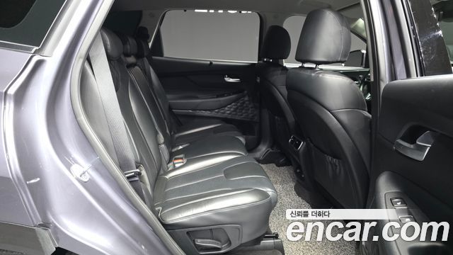 Hyundai Santafe 2021 — photo 18