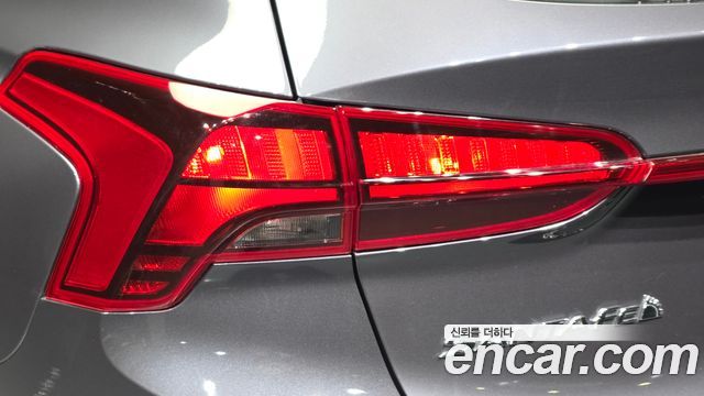Hyundai Santafe 2021 — photo 9