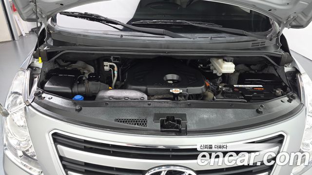 Hyundai Starex 2017 — photo 6