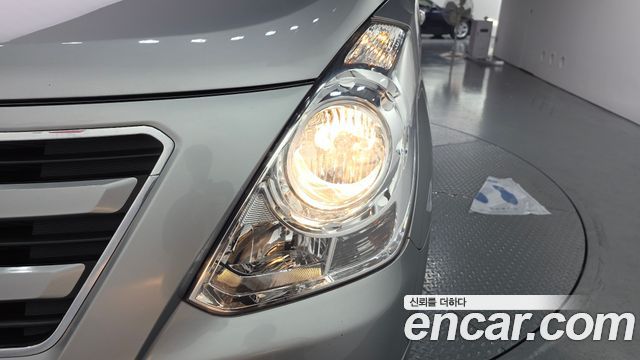 Hyundai Starex 2017 — photo 8