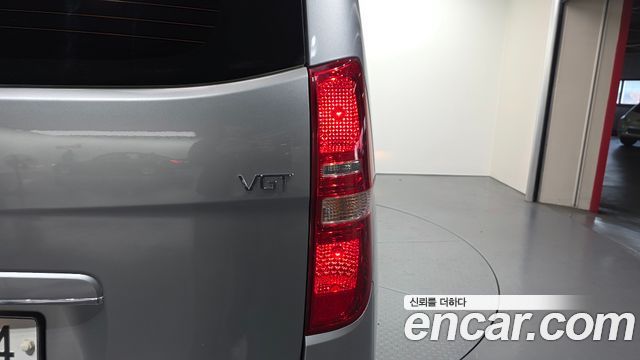 Hyundai Starex 2017 — photo 9