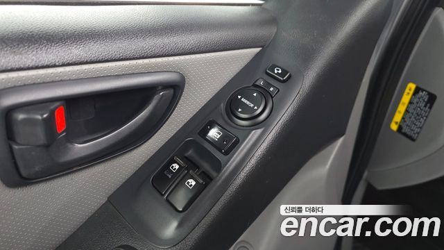 Hyundai Starex 2017 — photo 29