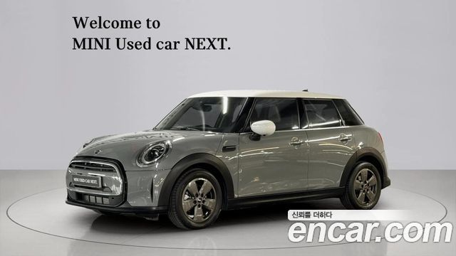 Mini Cooper 2023 — photo 1
