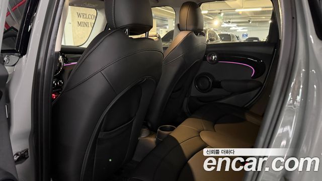 Mini Cooper 2023 — photo 11