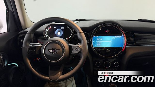 Mini Cooper 2023 — photo 17