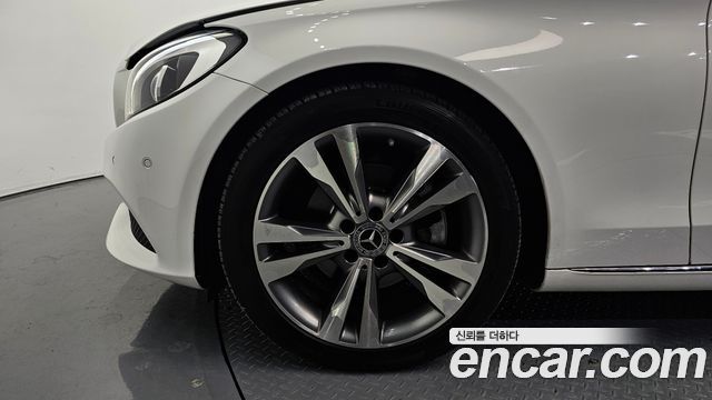 Mercedes-Benz C-Class 2018 — photo 5