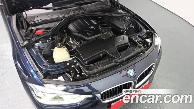 BMW 3-Series 2016 — photo 6