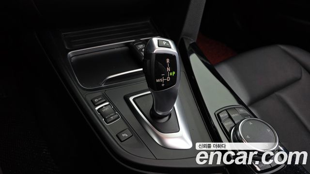 BMW 3-Series 2016 — photo 9