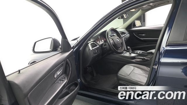BMW 3-Series 2016 — photo 10