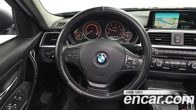 BMW 3-Series 2016 — photo 13