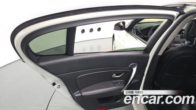 Renault Korea SM5  2010 — photo 15