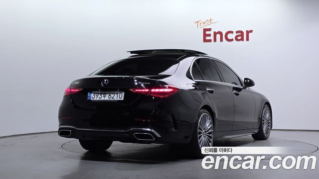 Mercedes-Benz C-Class 2023 — photo 2