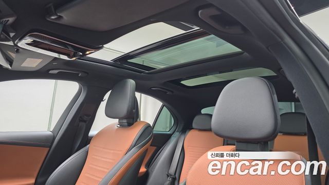 Mercedes-Benz C-Class 2023 — photo 24