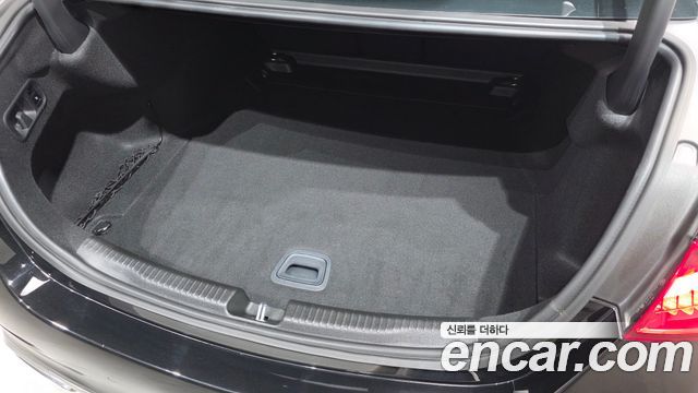 Mercedes-Benz C-Class 2023 — photo 30