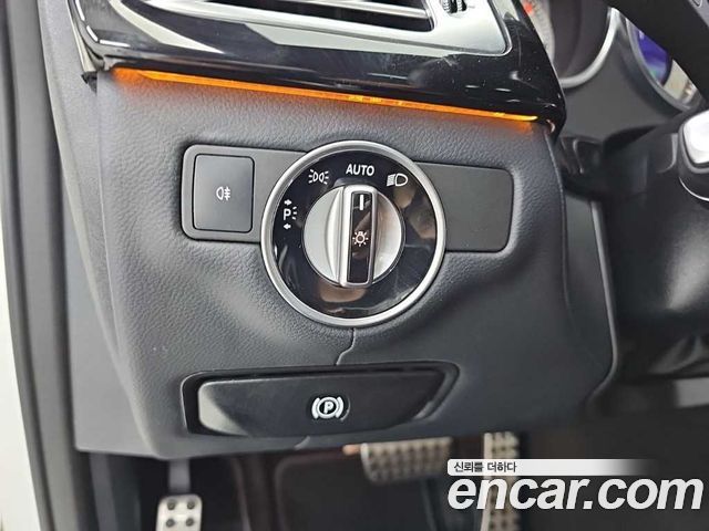 Mercedes-Benz CLS-Class 2017 — photo 19
