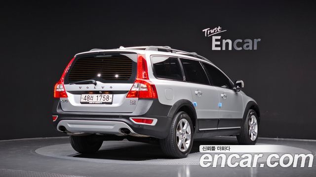Volvo XC70 2011 — photo 2