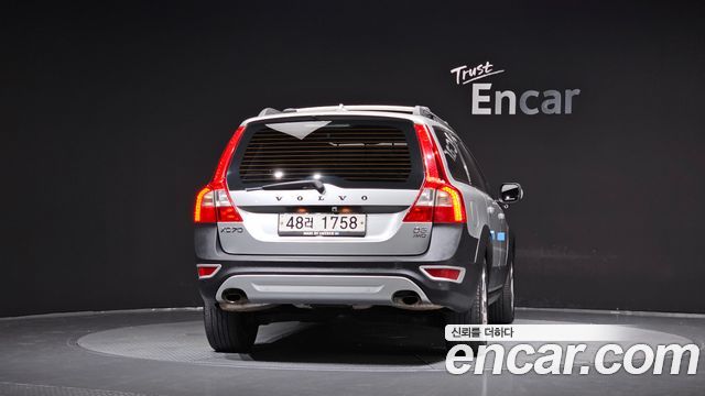 Volvo XC70 2011 — photo 4