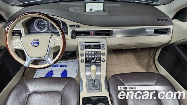Volvo XC70 2011 — photo 7