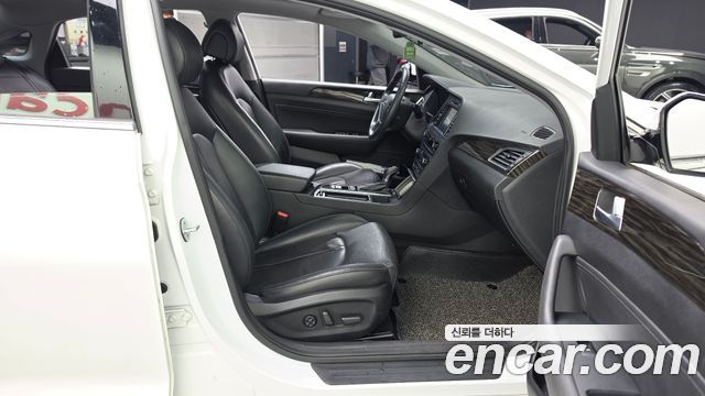 Hyundai Sonata 2017 — photo 17