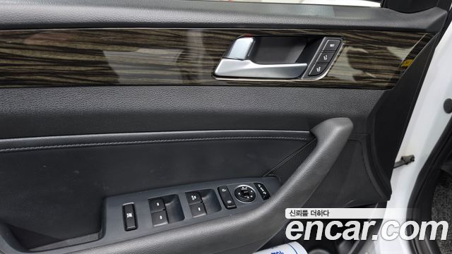 Hyundai Sonata 2017 — photo 22