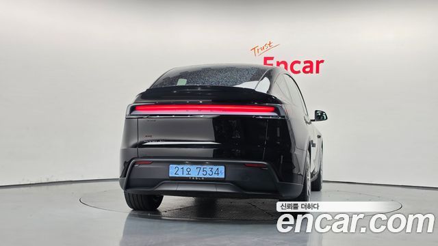Tesla Model Y 2026 — photo 4