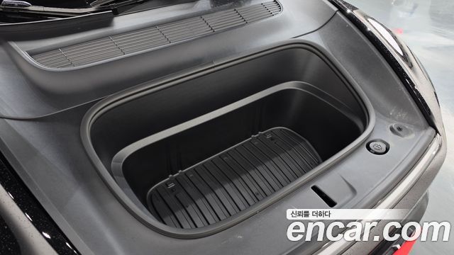 Tesla Model Y 2026 — photo 6