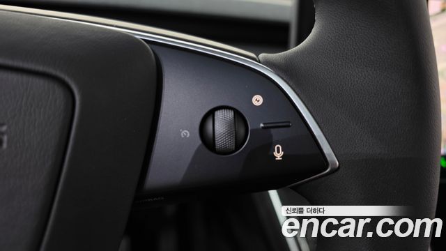 Tesla Model Y 2026 — photo 21