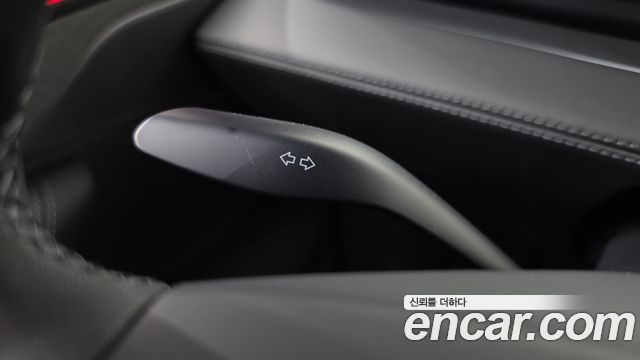 Tesla Model Y 2026 — photo 31