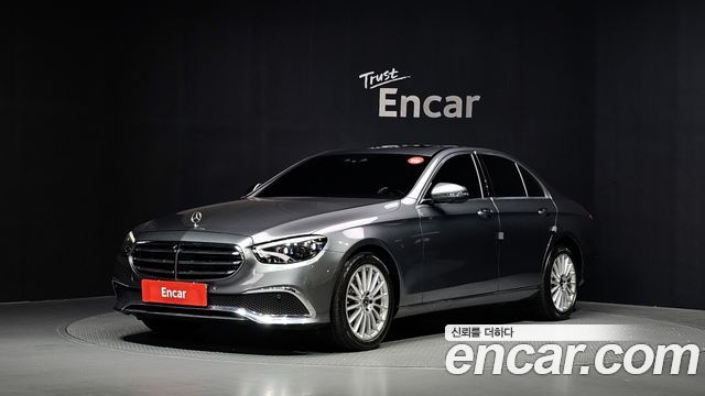 Mercedes-Benz E-Class 2022 — photo 1