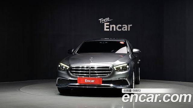 Mercedes-Benz E-Class 2022 — photo 3