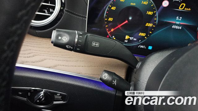 Mercedes-Benz E-Class 2022 — photo 27