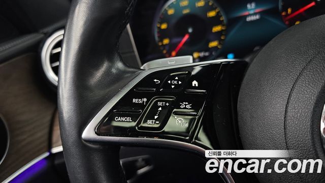 Mercedes-Benz E-Class 2022 — photo 29
