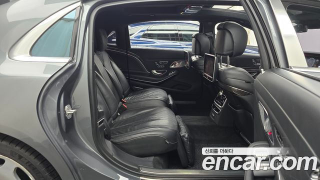 Mercedes-Benz S-Class 2017 — photo 12