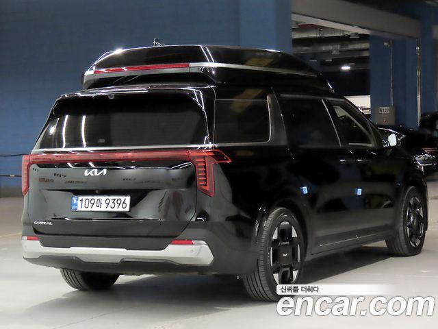 Kia Canival 2024 — photo 2