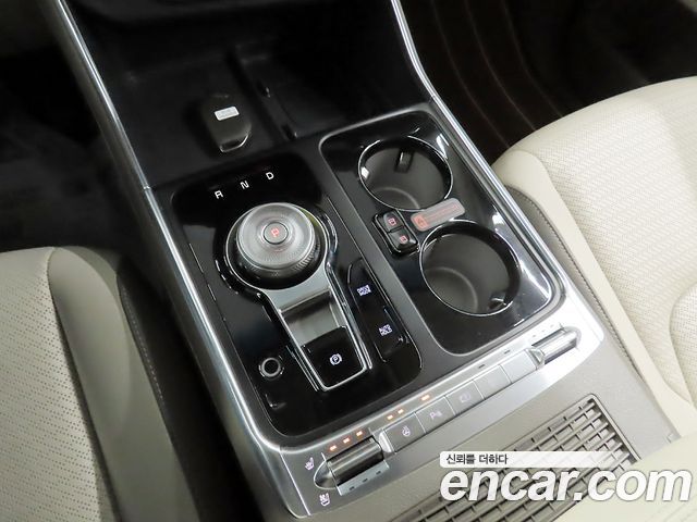 Kia Canival 2024 — photo 9