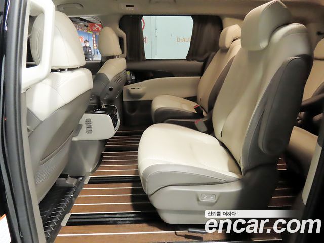 Kia Canival 2024 — photo 12