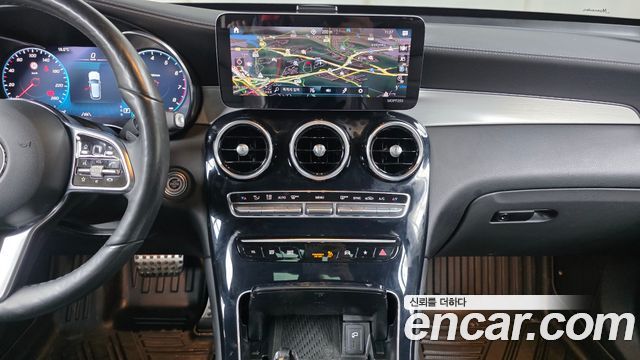 Mercedes-Benz GLC-Class 2021 — photo 19